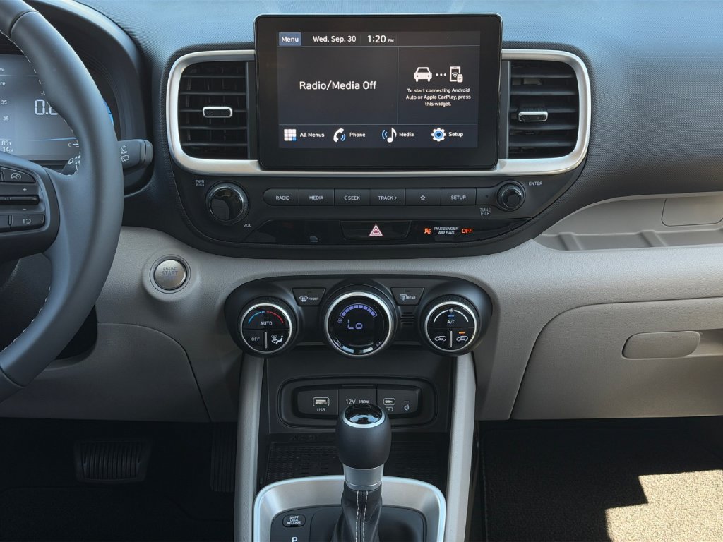 New 2026 Hyundai Venue SEL FWD image 17