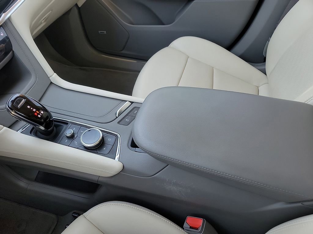 Used 2021 Cadillac XT6 Premium Luxury image 25