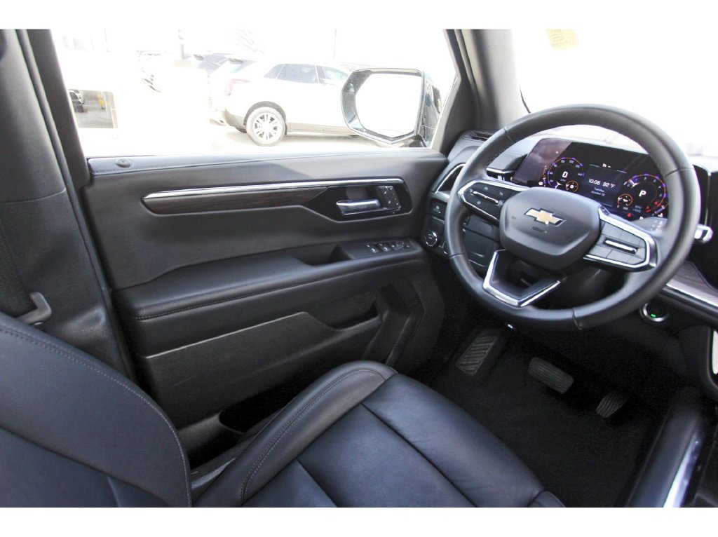 Used 2025 Chevrolet Tahoe LT RWD image 8
