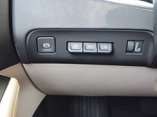 Used 2023 Buick Enclave Premium FWD image 25