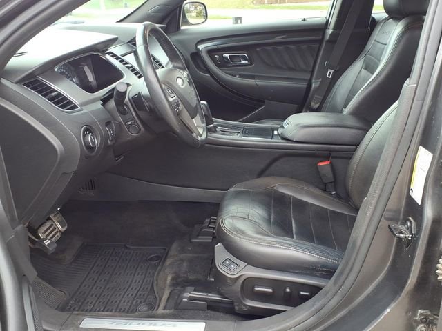 Used 2017 Ford Taurus SHO image 23