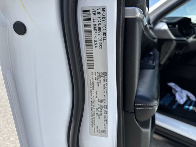 Used 2023 Jeep Grand Cherokee Limited AWD/4WD image 34