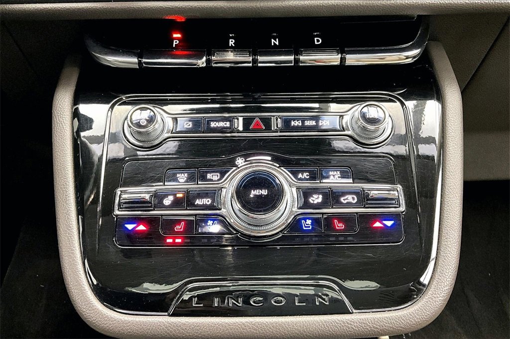 Used 2022 Lincoln Corsair Reserve w/ Equipment Group 201A image 31