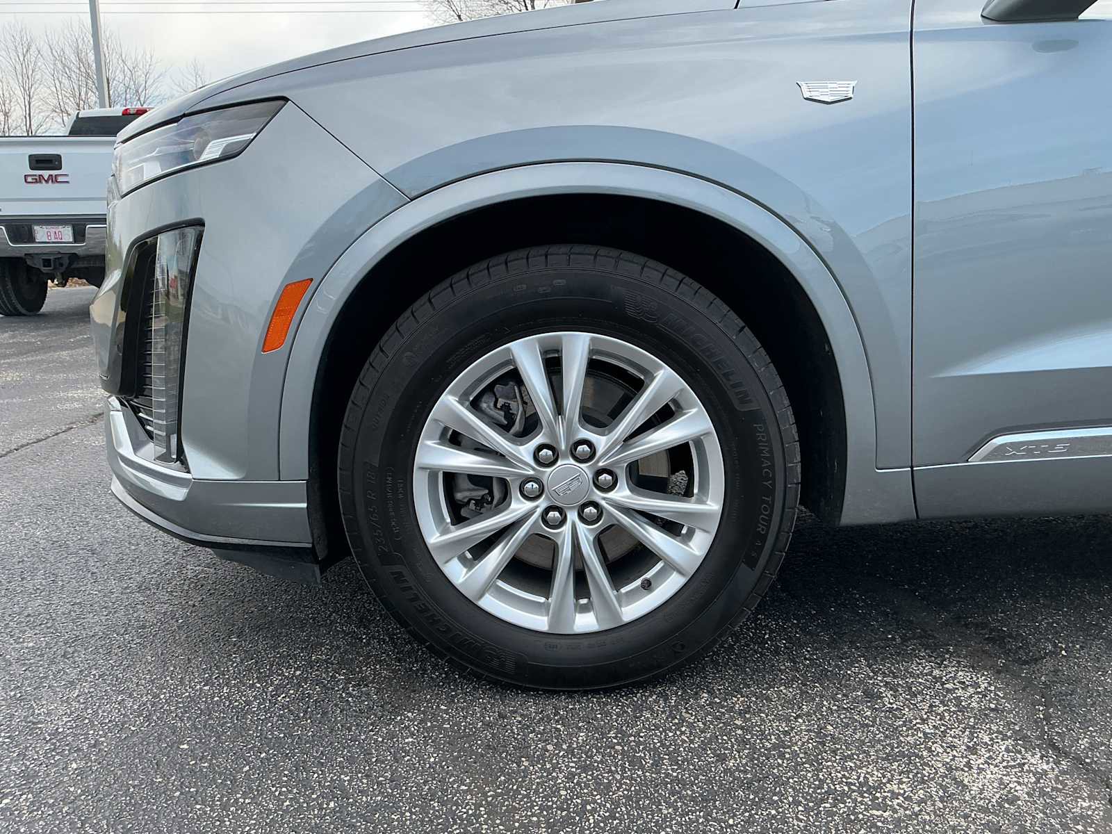 Used 2024 Cadillac XT6 Luxury w/ LPO, Floor Liner Package image 31