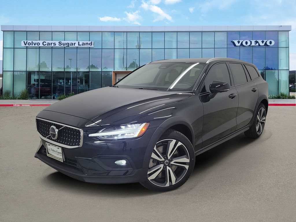 New 2026 Volvo V60 B5 Cross Country Plus w/ Protection Package Premier AWD/4WD image 1