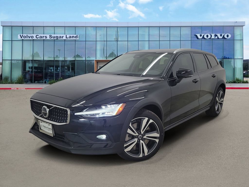 New 2026 Volvo V60 B5 Cross Country Plus w/ Protection Package Premier AWD/4WD image 1