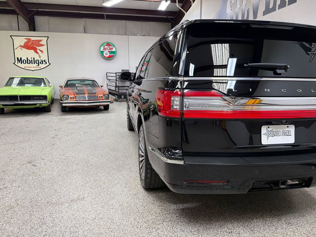 Used 2019 Lincoln Navigator Reserve AWD/4WD image 9