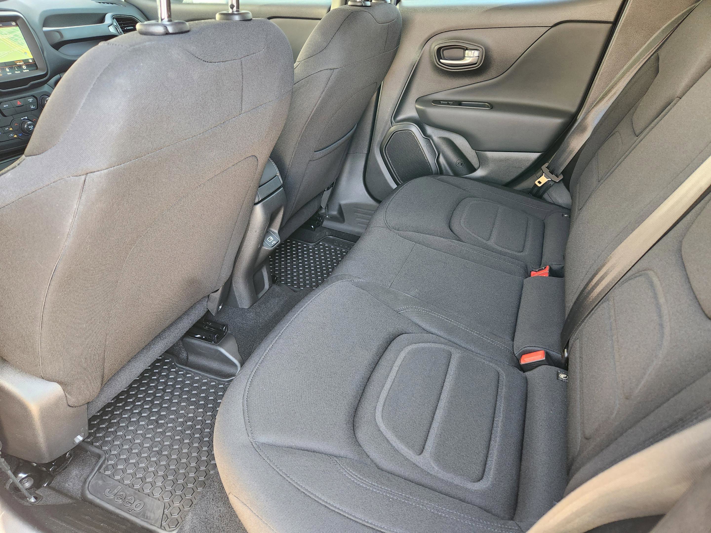 Used 2022 Jeep Renegade Latitude image 8