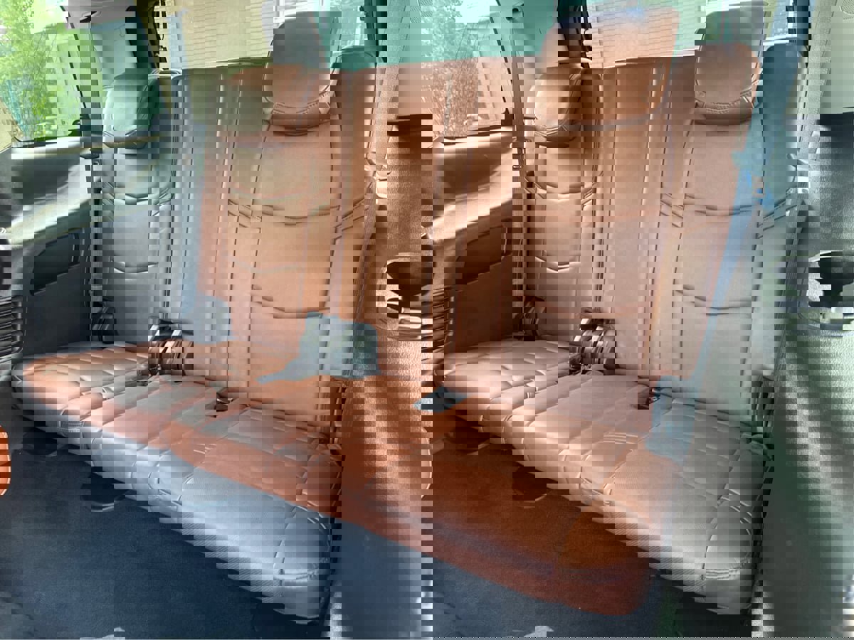 Used 2018 Cadillac Escalade Luxury image 47