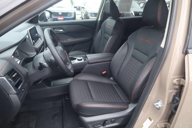Certified 2025 Nissan Rogue SV AWD/4WD image 20
