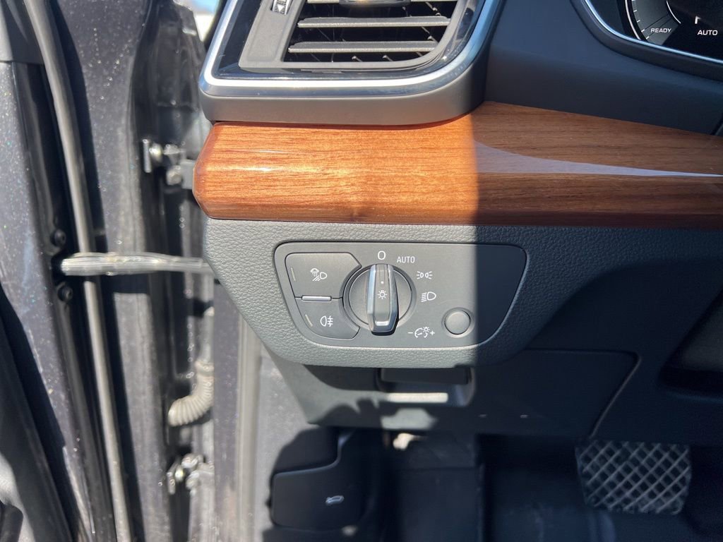 Used 2022 Audi Q5 2.0T Premium Plus w/ Premium Plus Package image 17