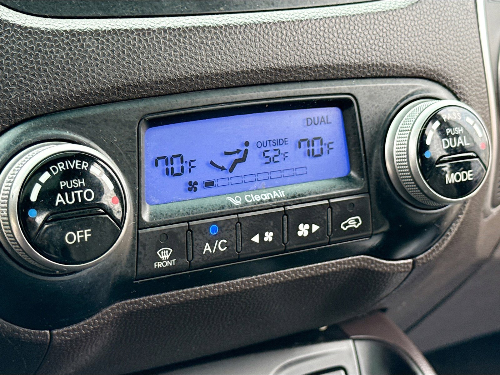 Used 2013 Hyundai Tucson Limited w/ Premium Pkg AWD/4WD image 11