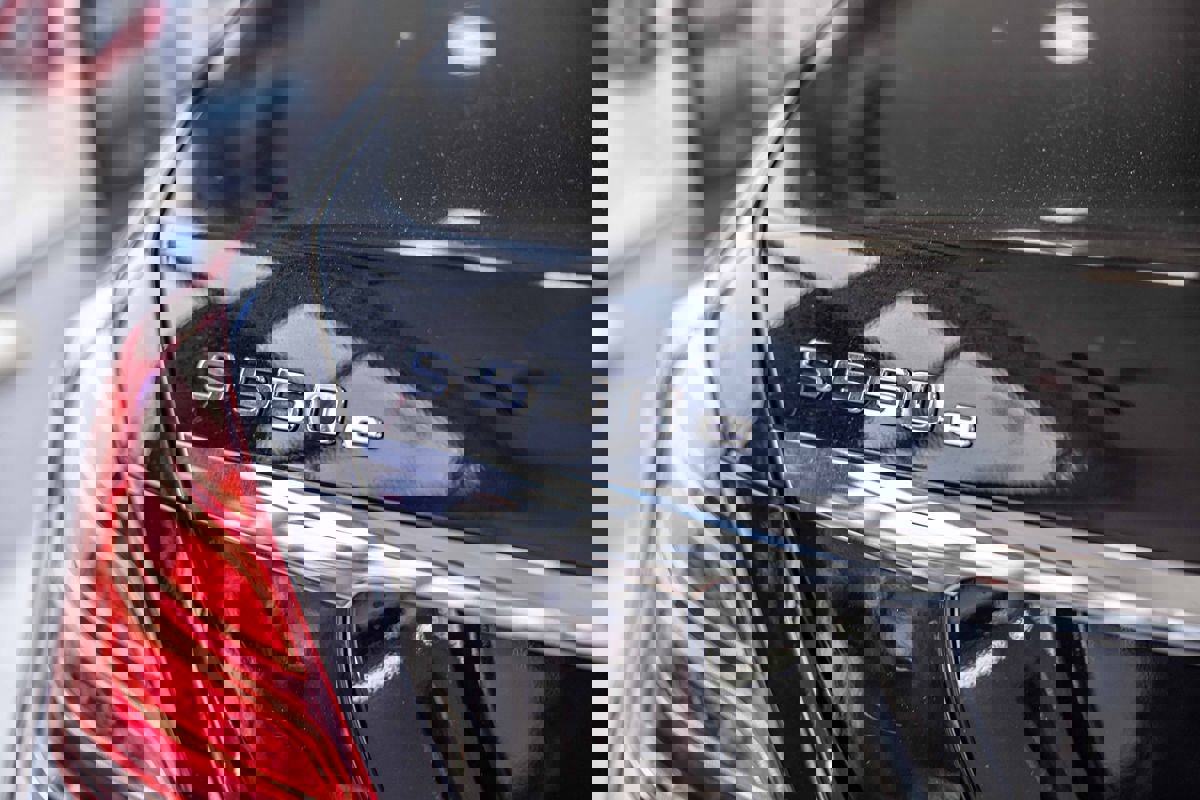 Used 2017 Mercedes-Benz S 550e w/ Premium Package image 15