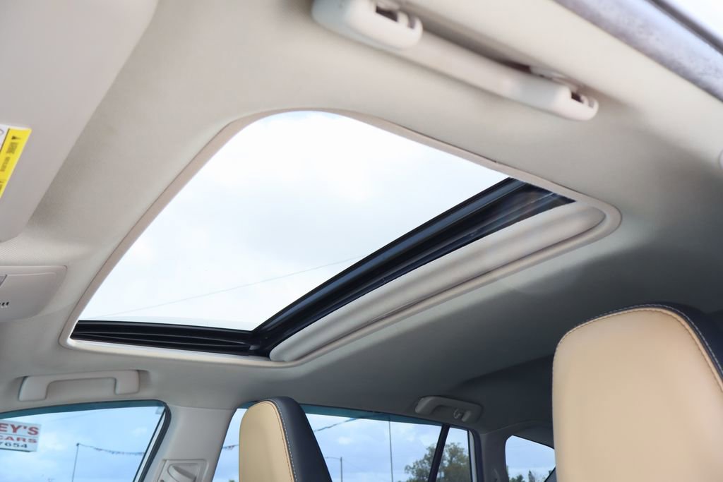 Used 2018 Toyota RAV4 Limited w/ Advanced Technology Package image 21