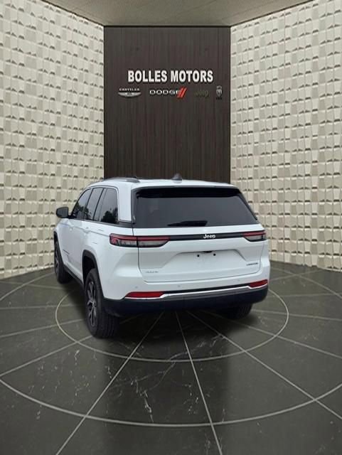 Certified 2023 Jeep Grand Cherokee Limited AWD/4WD image 6