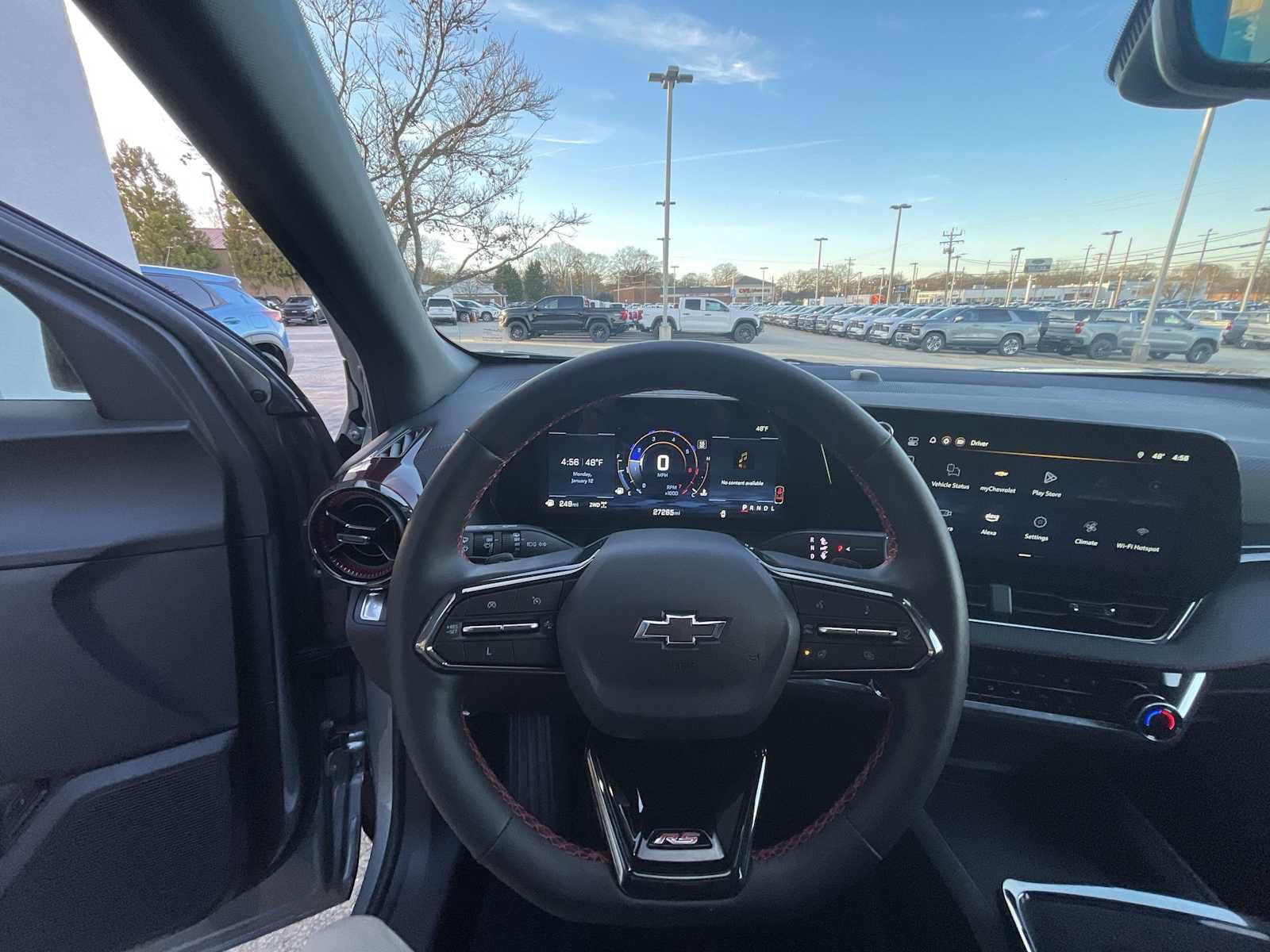 Used 2025 Chevrolet Equinox RS w/ Safety and Technology Package image 10