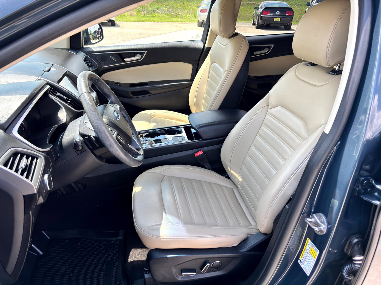 Used 2019 Ford Edge SEL w/ Equipment Group 201A image 18