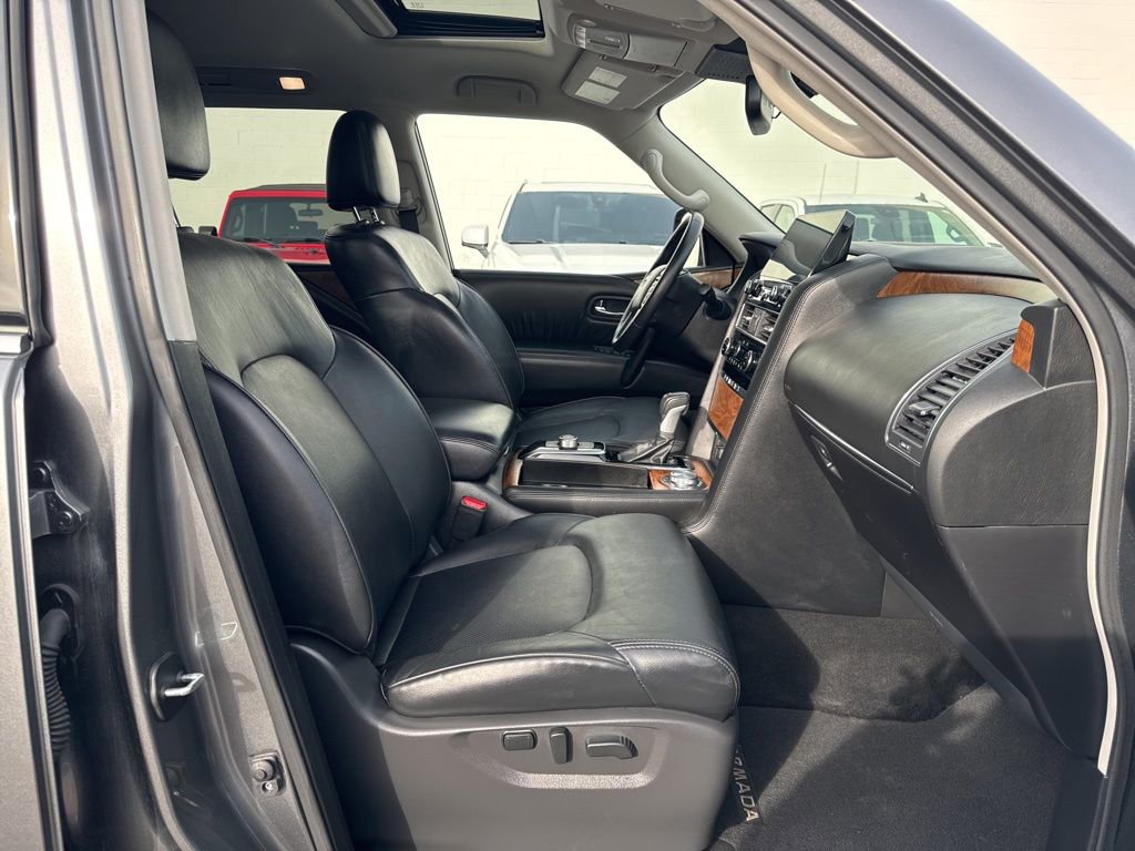 Used 2024 Nissan Armada SL w/ Captain's Chairs Package image 18