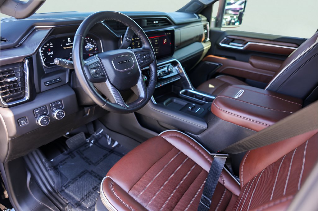 Used 2025 GMC Sierra 3500 Denali Ultimate AWD/4WD image 12