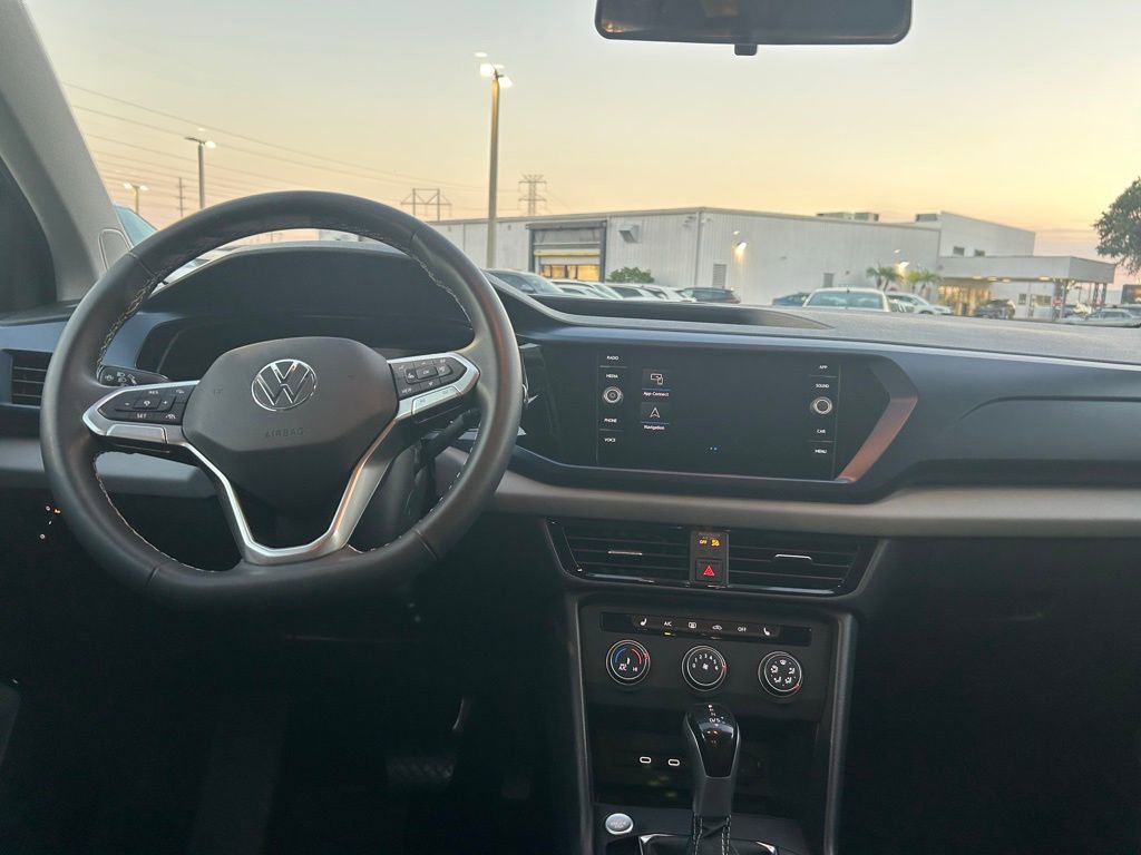 Used 2022 Volkswagen Taos SE w/ Driver Assistance Package image 44
