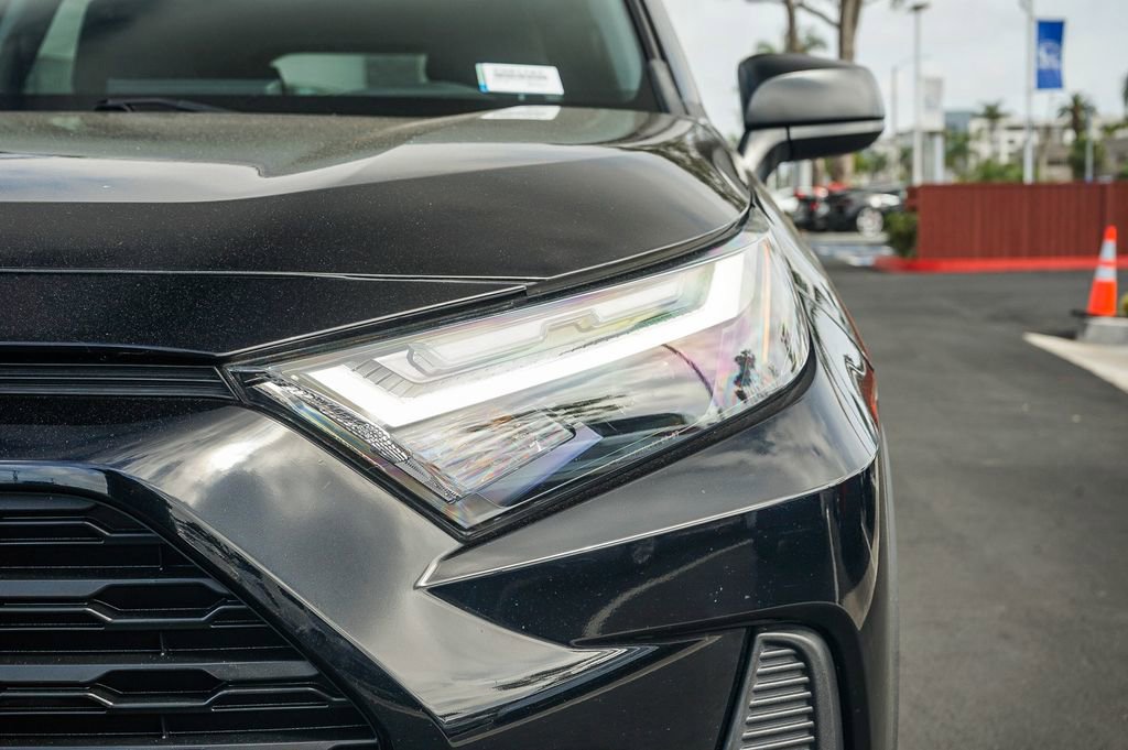 Used 2023 Toyota RAV4 LE image 10