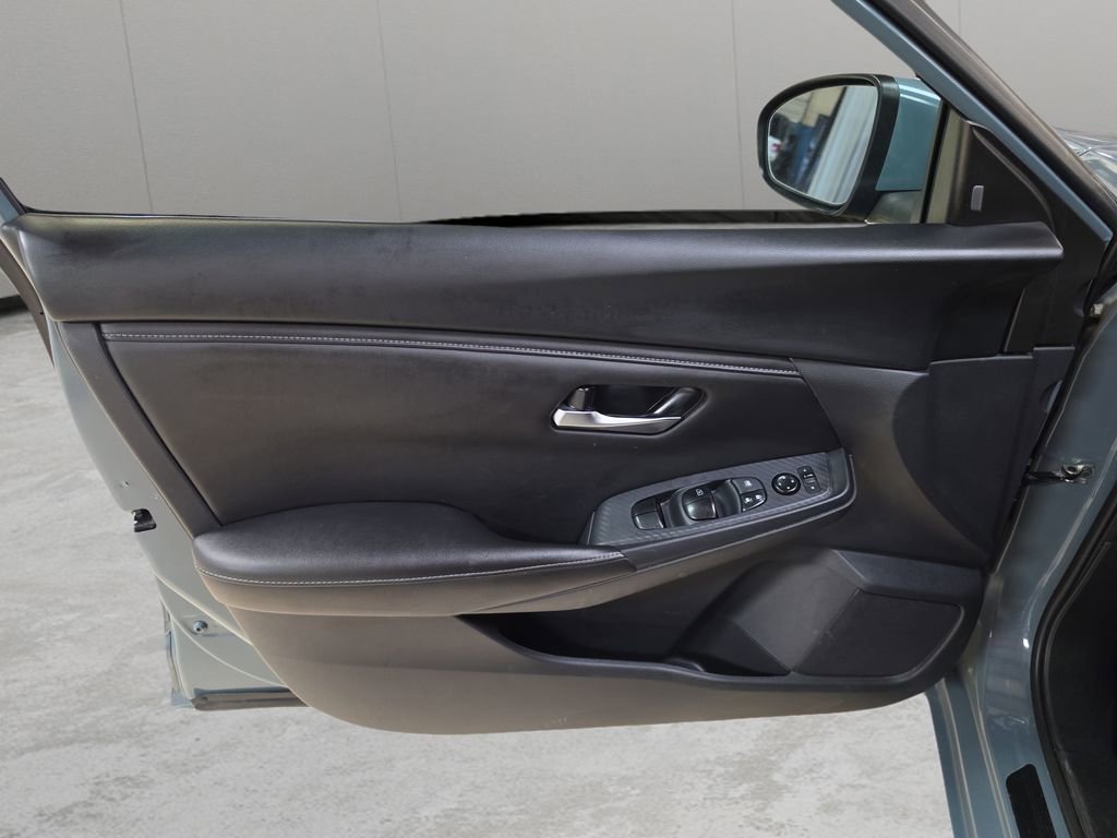 Used 2024 Nissan Sentra SV FWD image 12