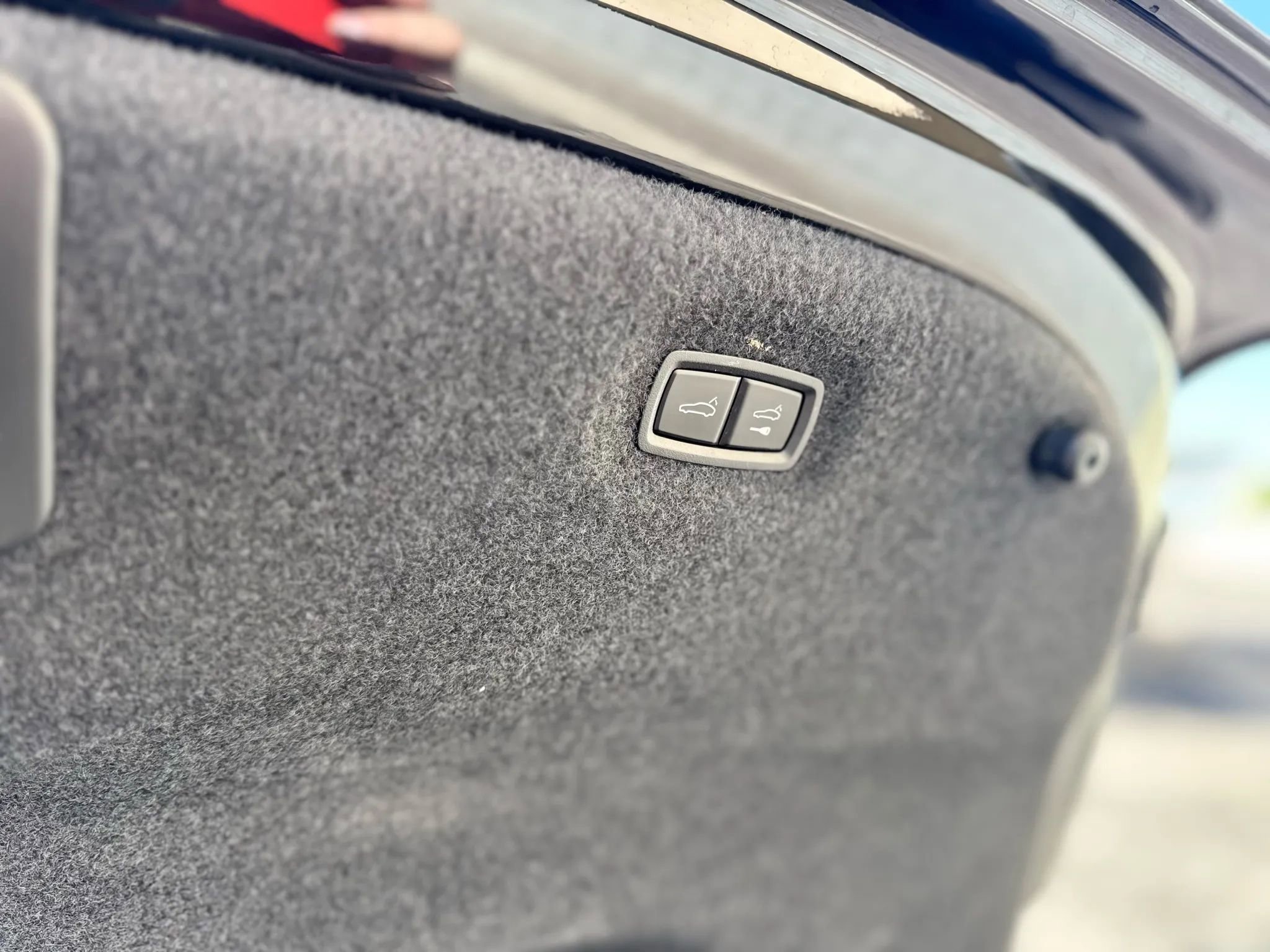 Used 2020 Porsche Taycan 4S w/ Premium Package image 11