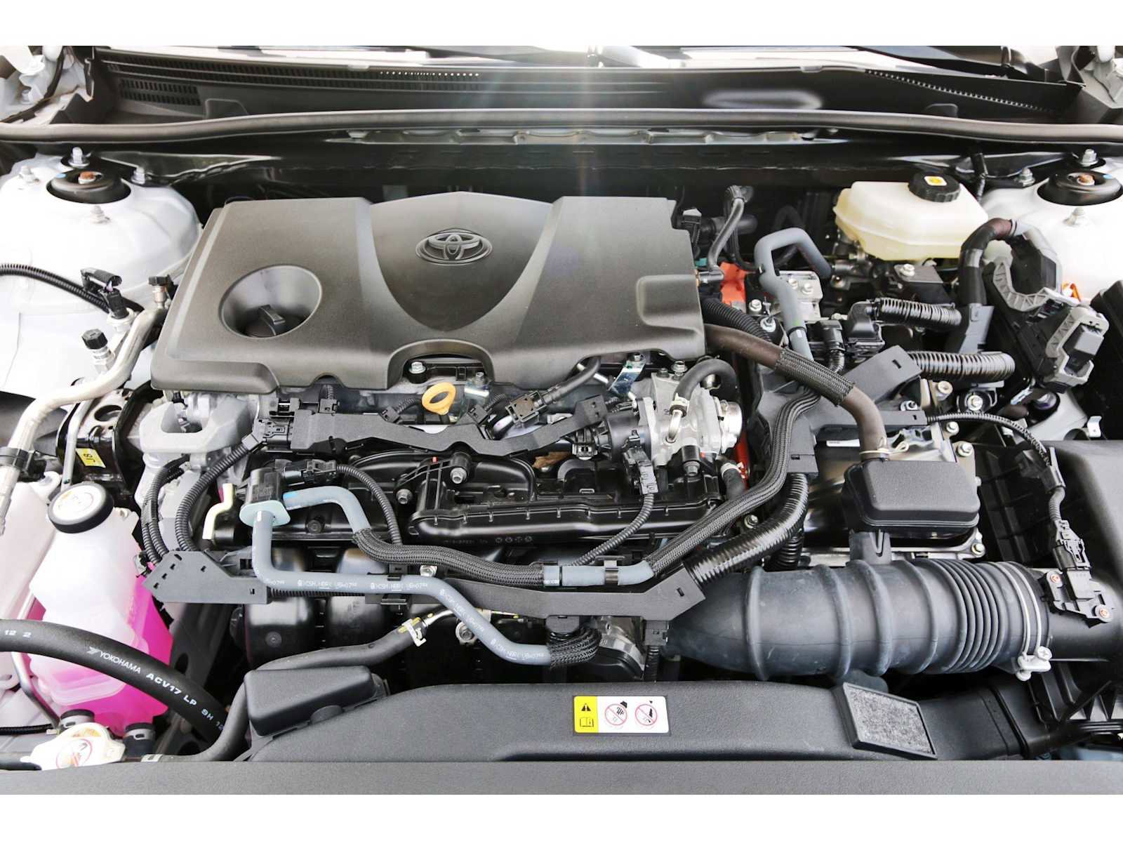 Used 2025 Toyota Camry SE w/ Convenience Package FWD image 30