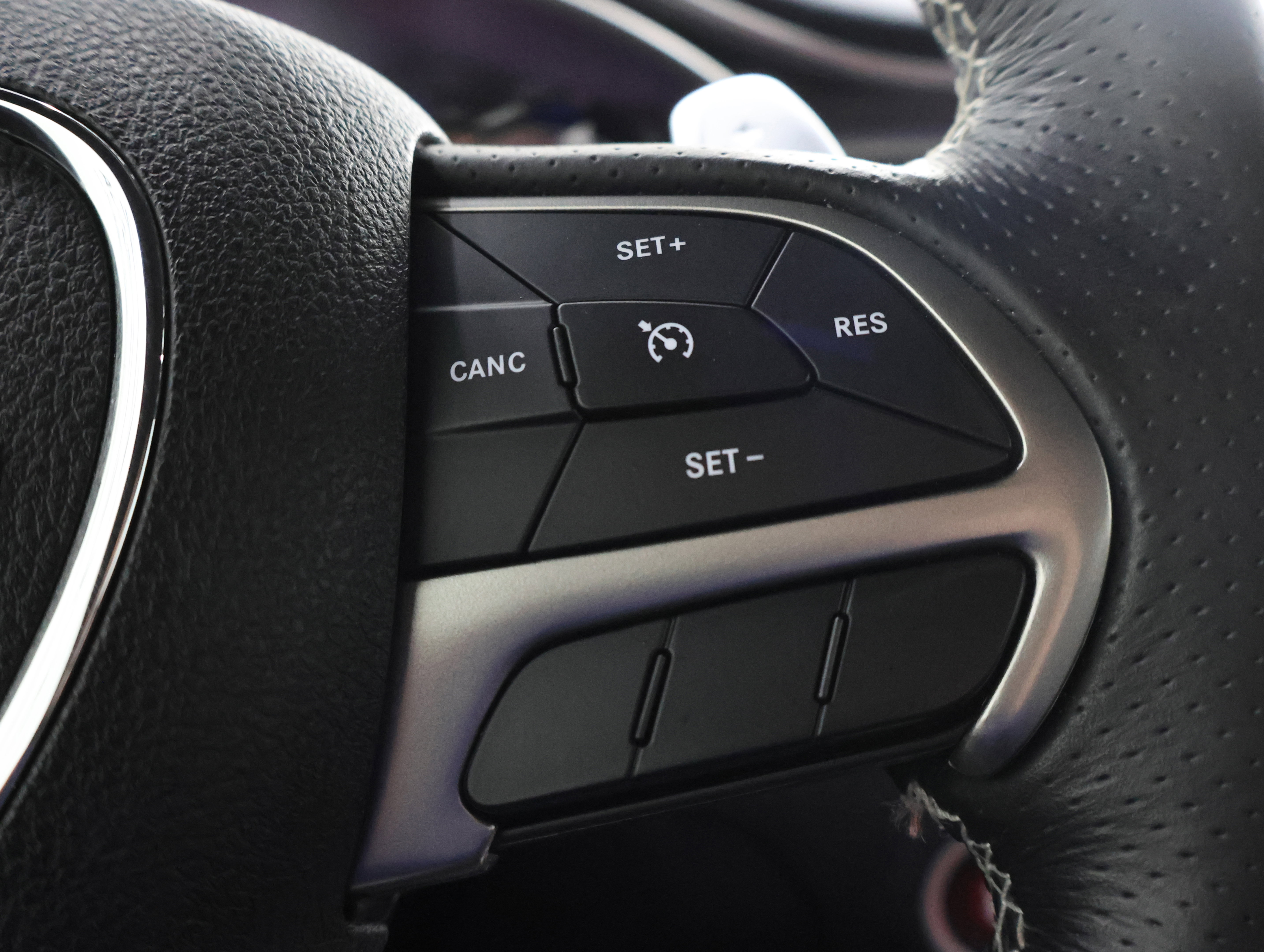 Used 2017 Dodge Challenger SRT Hellcat RWD image 13