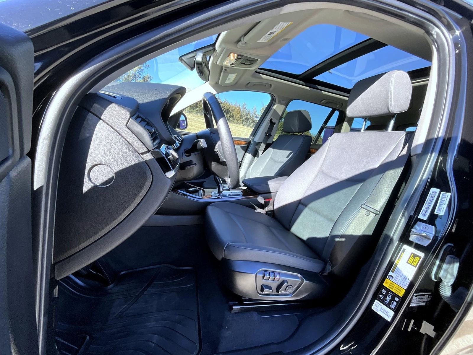 Used 2017 BMW X3 xDrive28i image 10