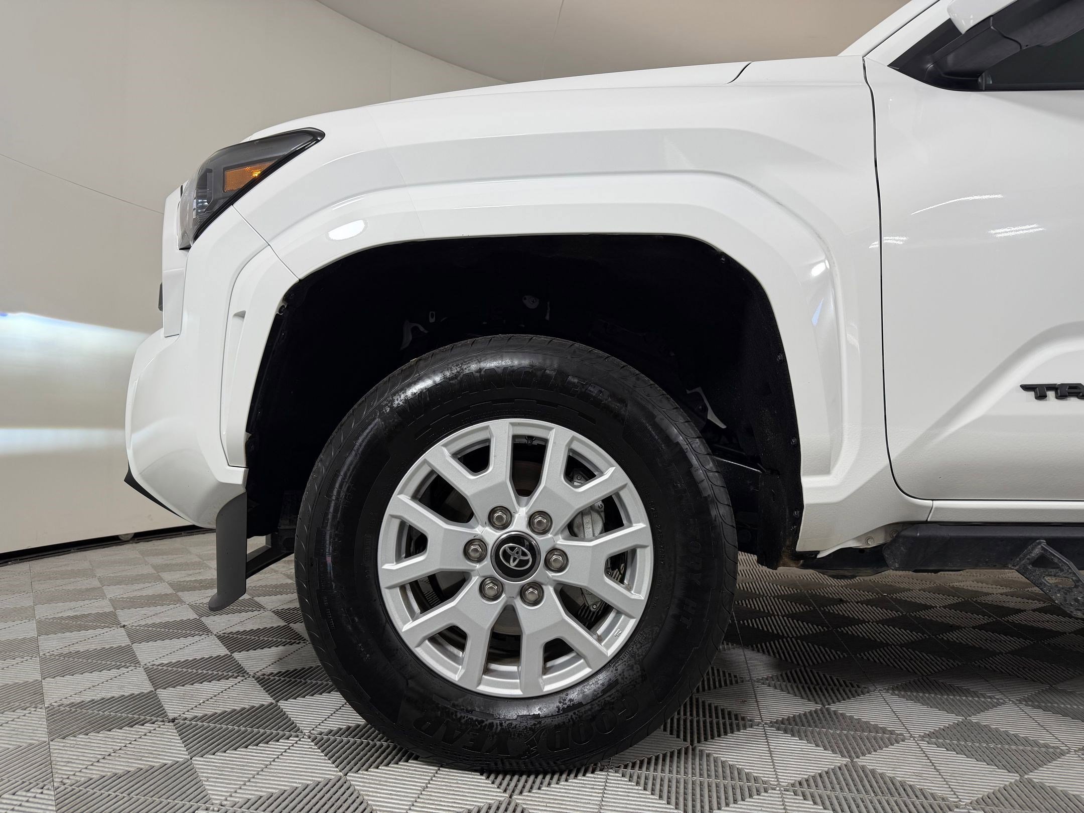 Certified 2025 Toyota Tacoma SR5 image 10