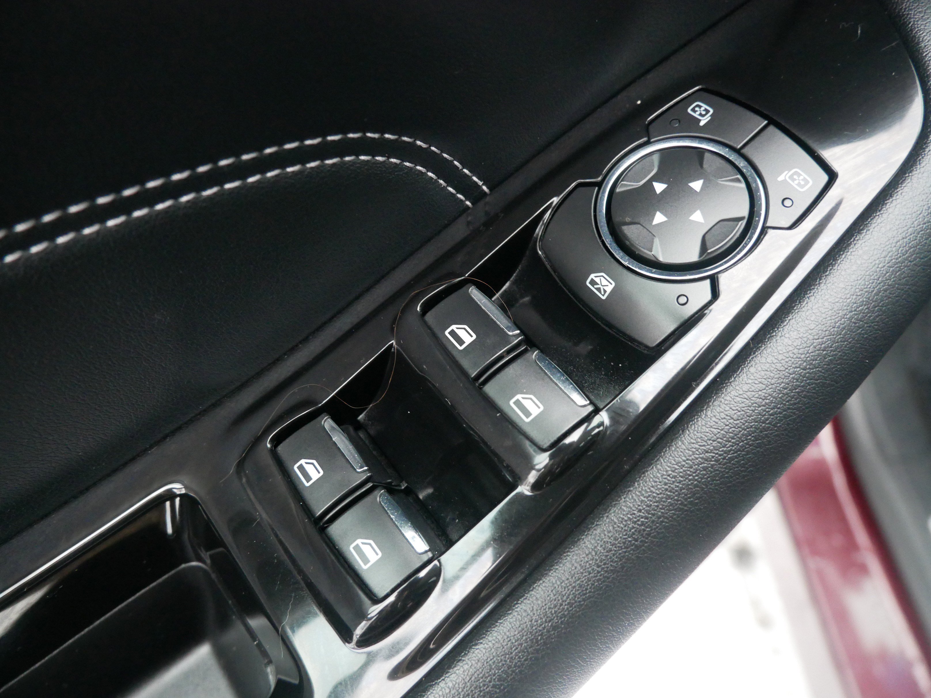 Used 2017 Ford Edge Titanium w/ Equipment Group 302A image 19