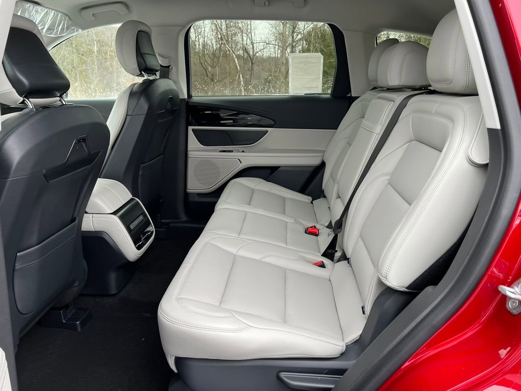 New 2026 Lincoln Nautilus Premier AWD/4WD image 4