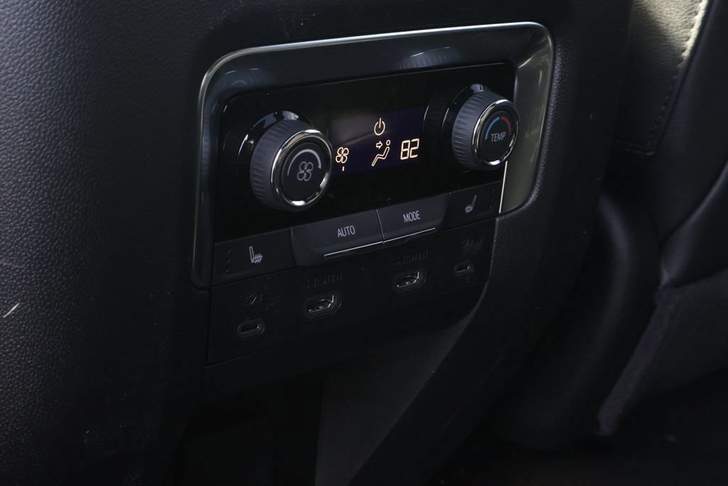 New 2026 Chevrolet Suburban Premier AWD/4WD image 41