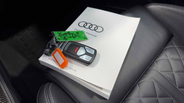 Used 2020 Audi SQ5 Premium Plus image 31