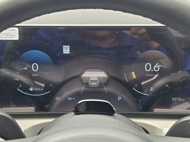 Used 2025 Hyundai Tucson Limited FWD image 27