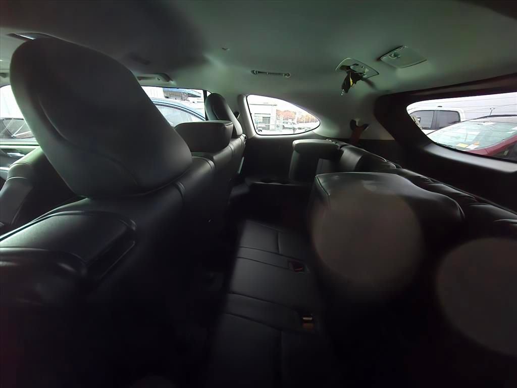 Used 2021 Toyota Highlander XLE FWD image 5