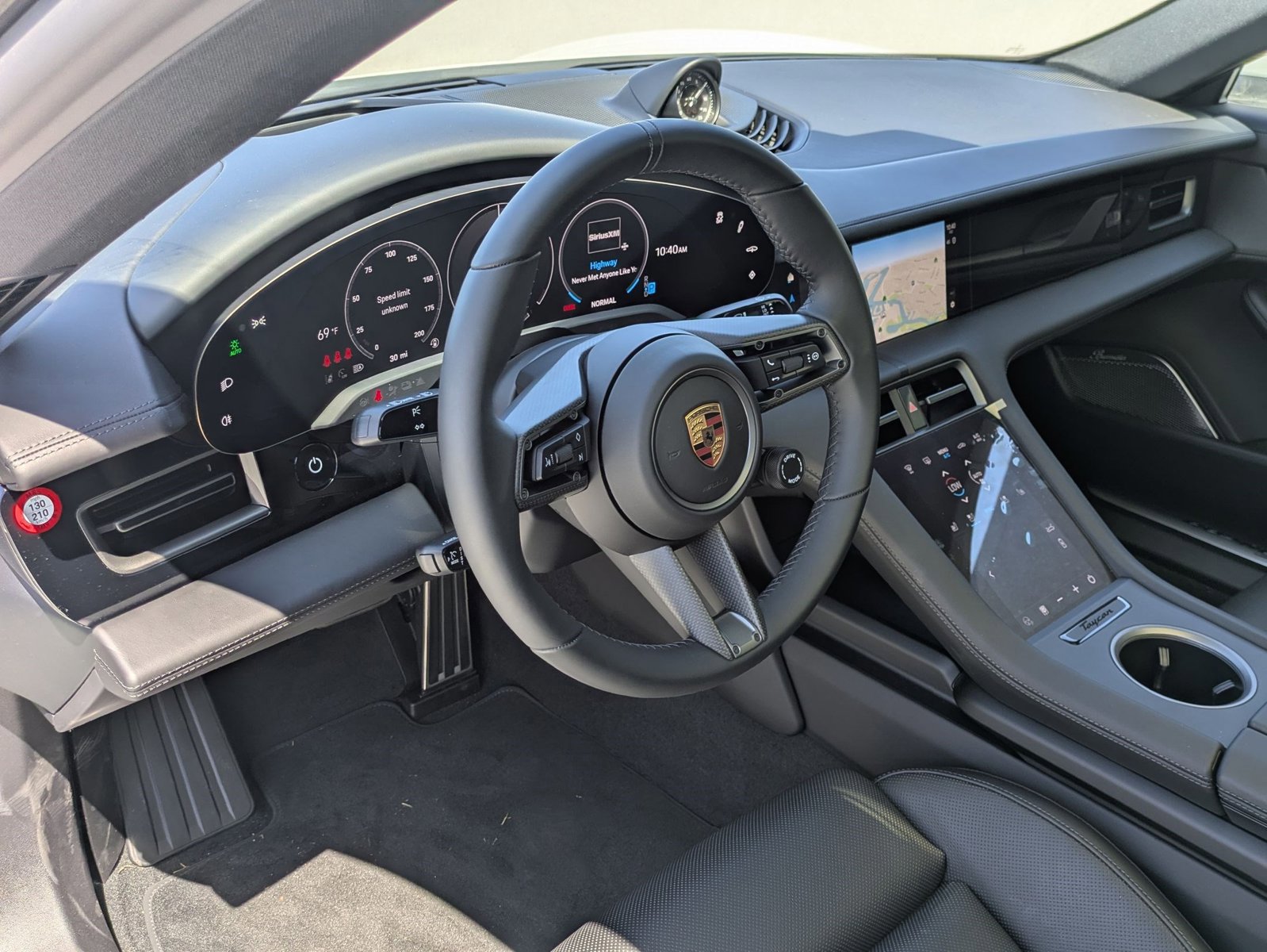 New 2025 Porsche Taycan image 4