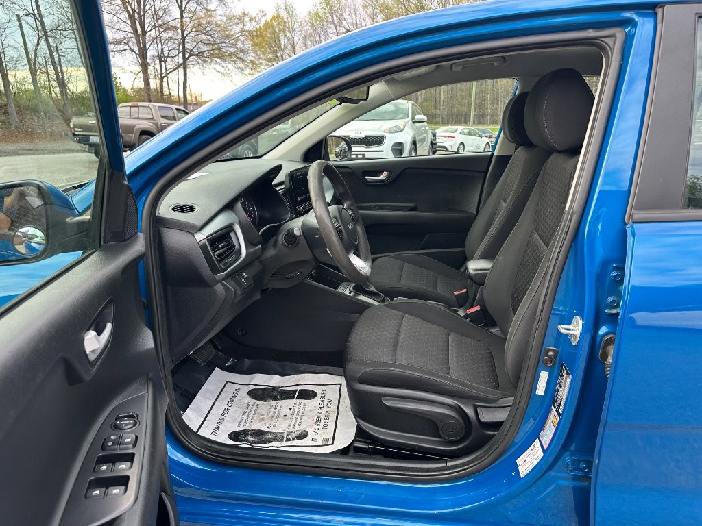 Used 2023 Kia Rio S w/ Technology Package image 9
