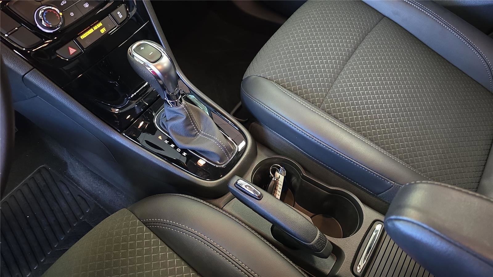 Used 2022 Buick Encore Preferred w/ Safety Package image 20