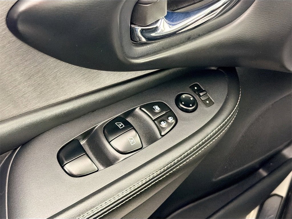 Used 2020 Nissan Murano SV image 18