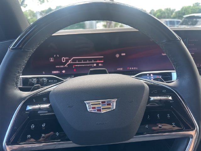 Certified 2025 Cadillac Escalade ESV Sport AWD/4WD image 13