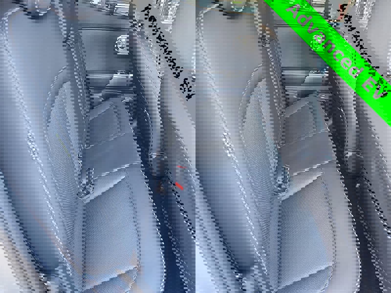 Used 2025 Genesis GV60 Advanced image 17