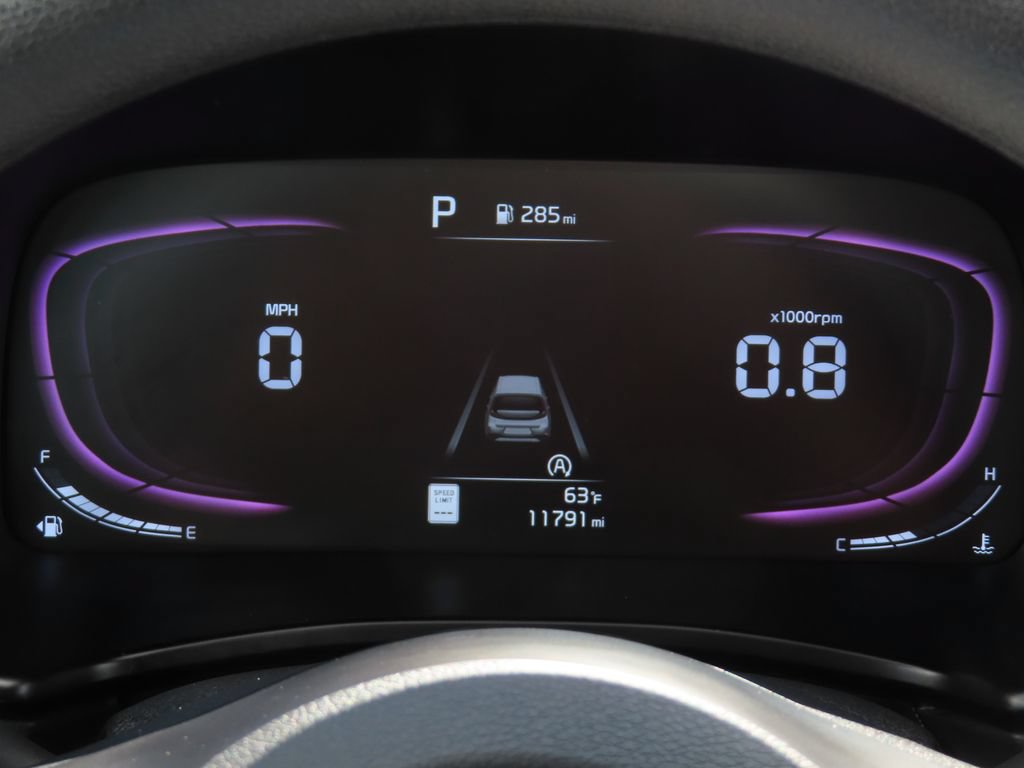 Certified 2025 Kia Soul LX w/ LX Technology Package FWD image 17