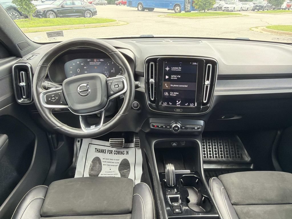Used 2020 Volvo XC40 T5 R-Design w/ Protection Package Premier AWD/4WD image 2