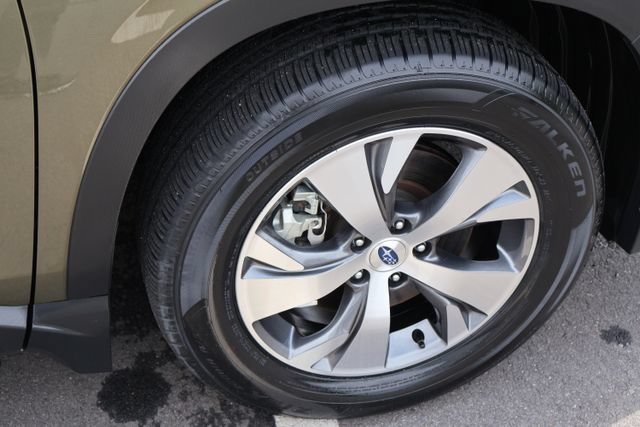 Certified 2025 Subaru Ascent Premium AWD/4WD image 28