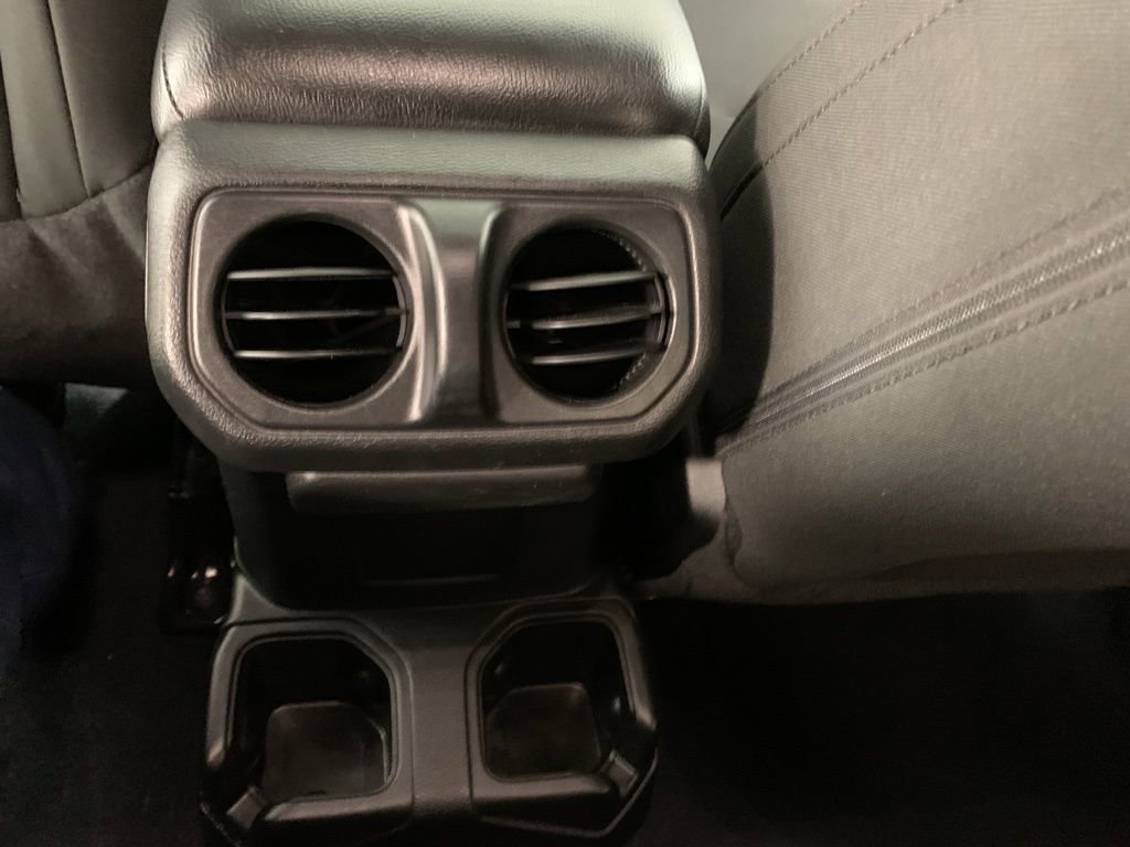 Used 2022 Jeep Wrangler Sport S image 28