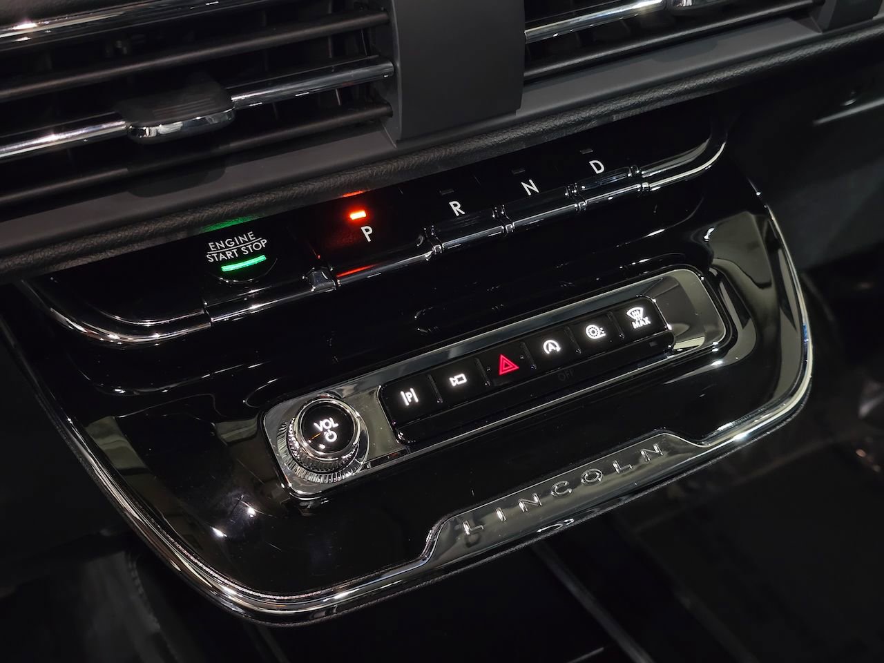 New 2026 Lincoln Corsair Premiere image 27