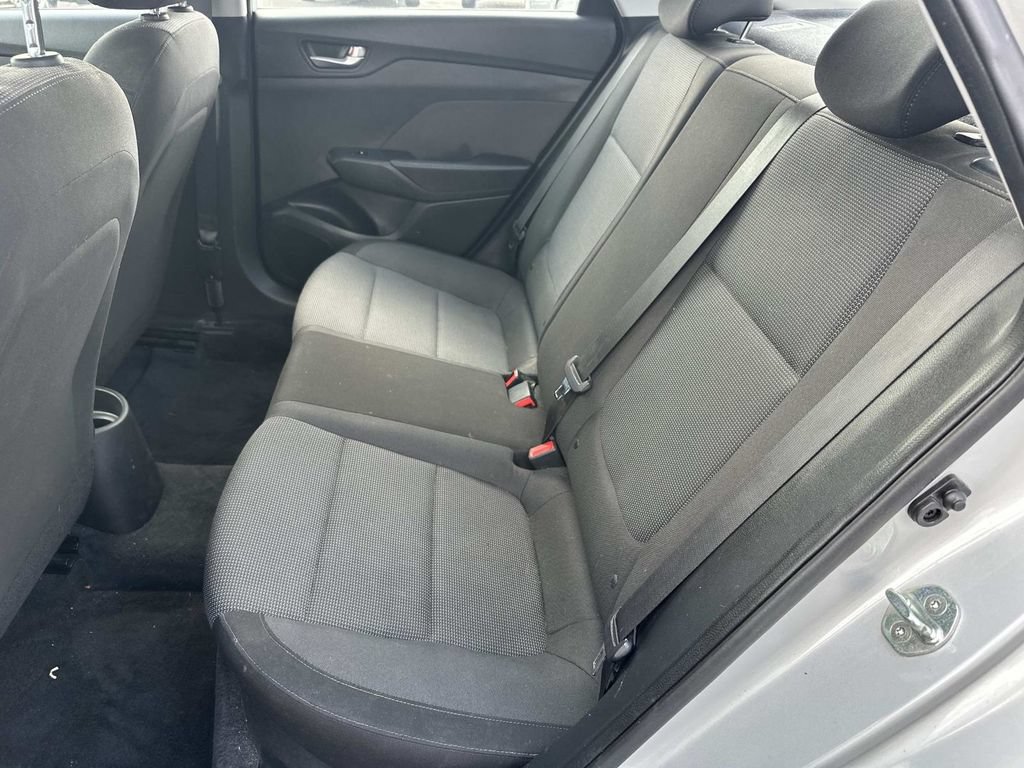 Used 2018 Hyundai Accent SE FWD image 12