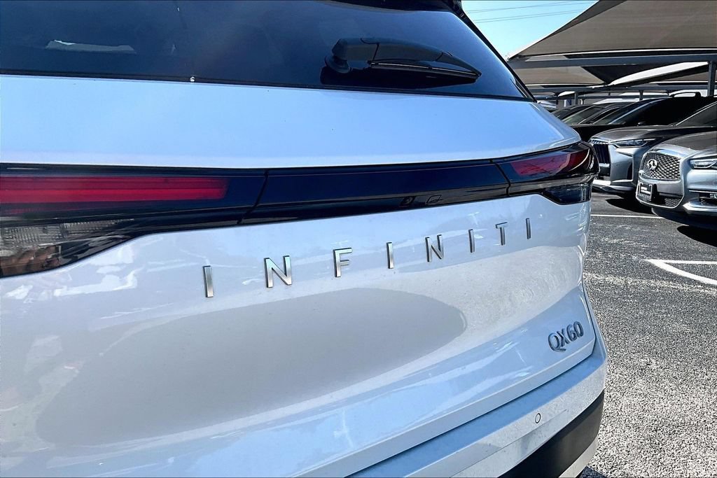 Used 2026 INFINITI QX60 Luxe w/ Cargo Package FWD image 7